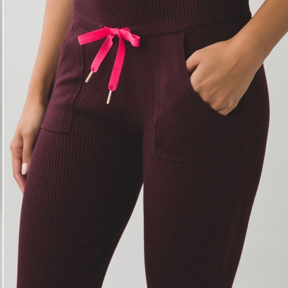 Lululemon Find Your Mantra Pants Size 6 - Picture 6 of 9